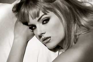 Fotos en blanco y negro muy sexys de Jennifer Avalon, foto 16