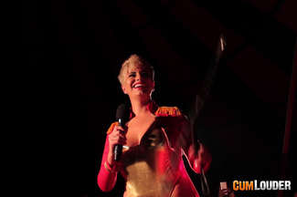 Amaranta Hank participa en el Kinky Circus, foto 1