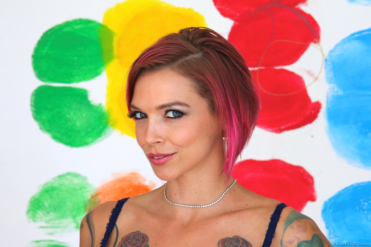 Anna Bell Peaks y Mike Adriano, foto 5